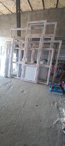 عکس پنجره دوجداره محبی