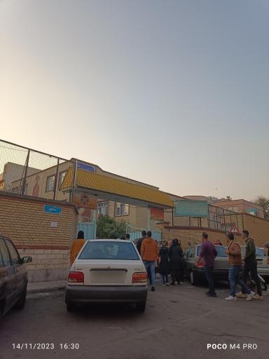 مدرسه مالک اشتر و شهید دلخواسته
