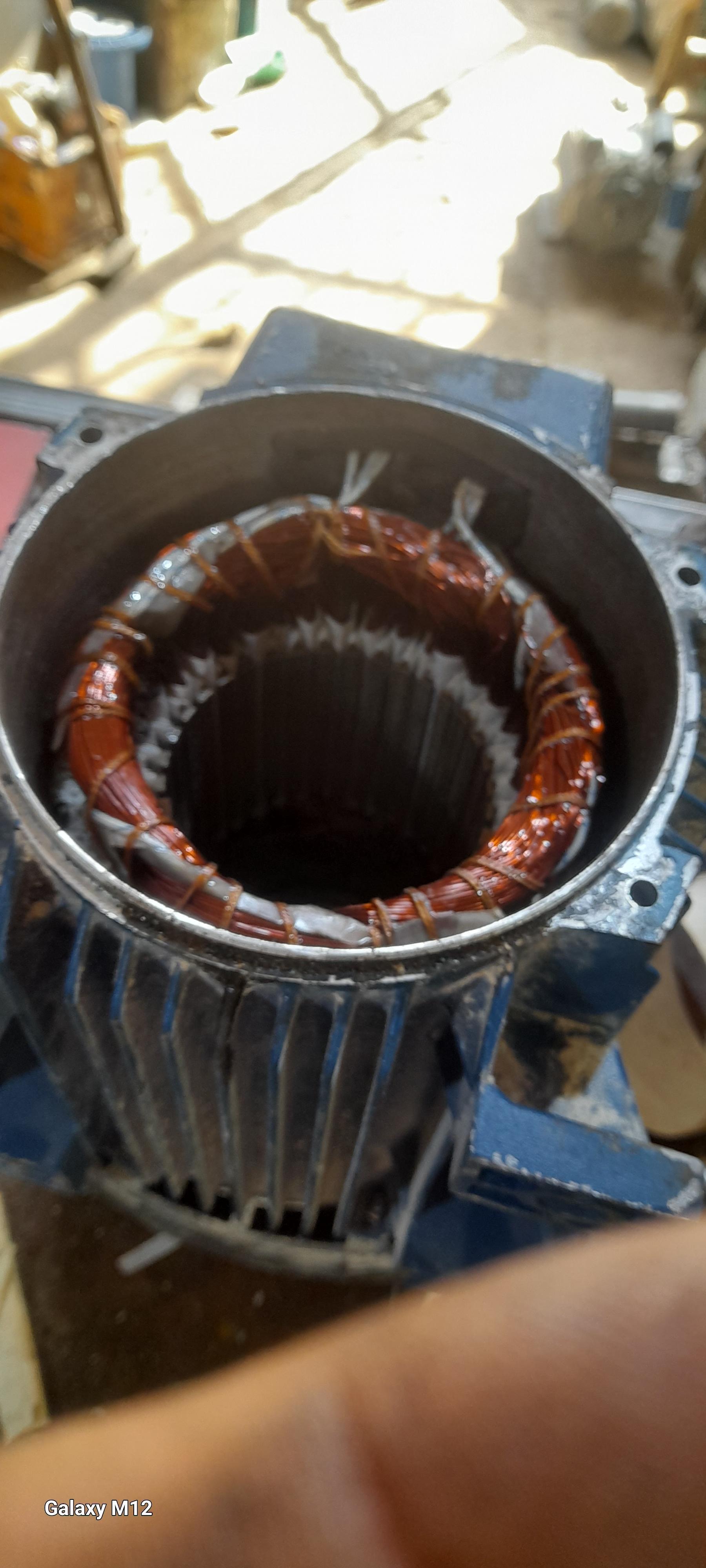 عکس سیم پیچی و تعمیر الکتروموتور سیروان