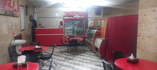 عکس تهیه غذای جوجک