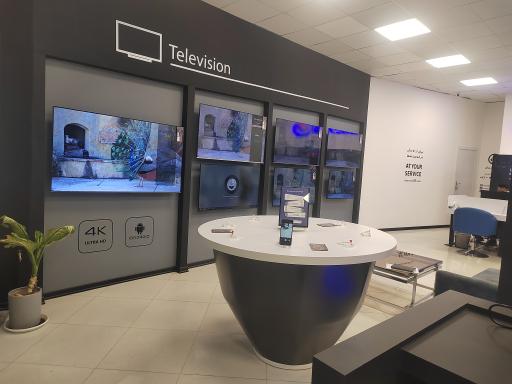 عکس فروشگاه زنجیره ای مرکزی مادیران بیرجند