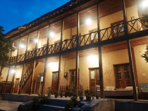 عکس اقامتگاه بومگردی عمارت بیک