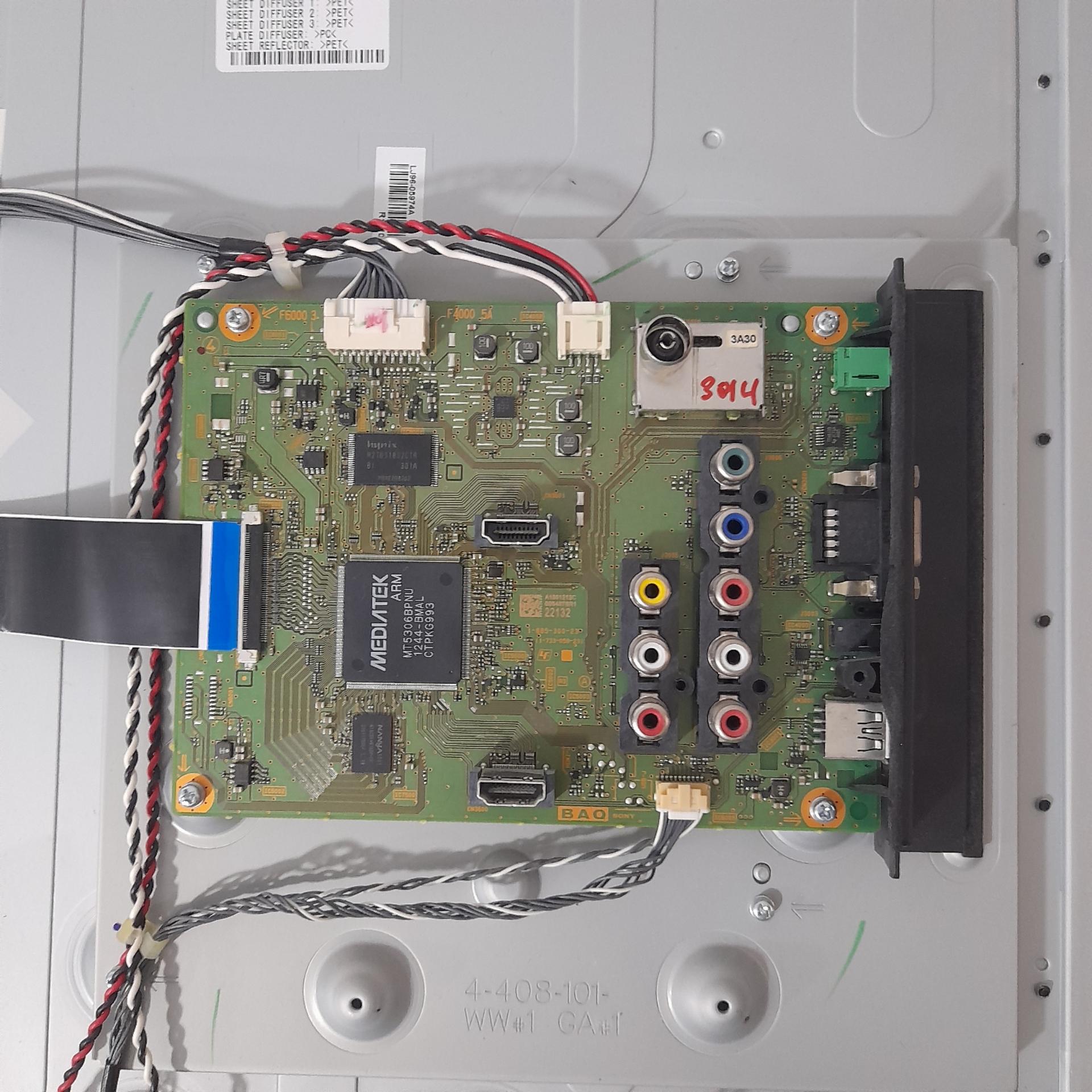 عکس تعمیرات تخصصی تلویزیون مهندس