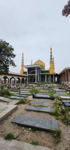 عکس آرامستان زیارت ور