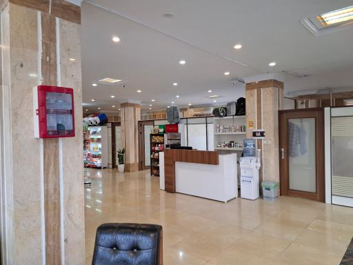 عکس کلینیک دامپزشکی و پت شاپ مدیک