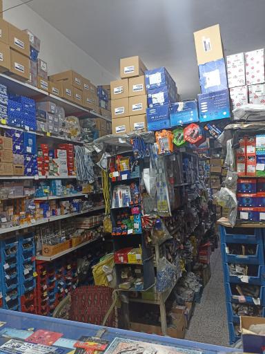 عکس خانه قطعات اتومبیل قائم