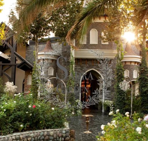 عکس باغ عمارت صدرا