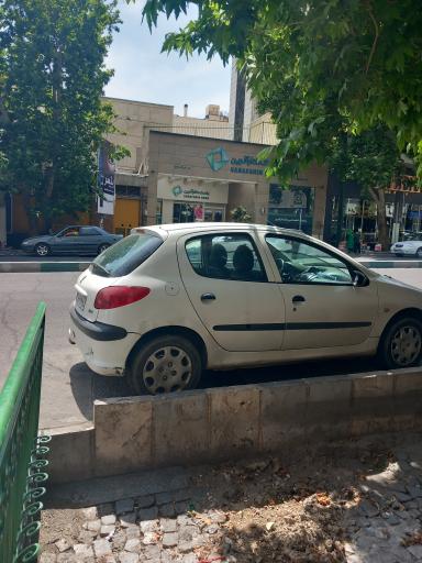 عکس بانک کارآفرین شعبه قلهک