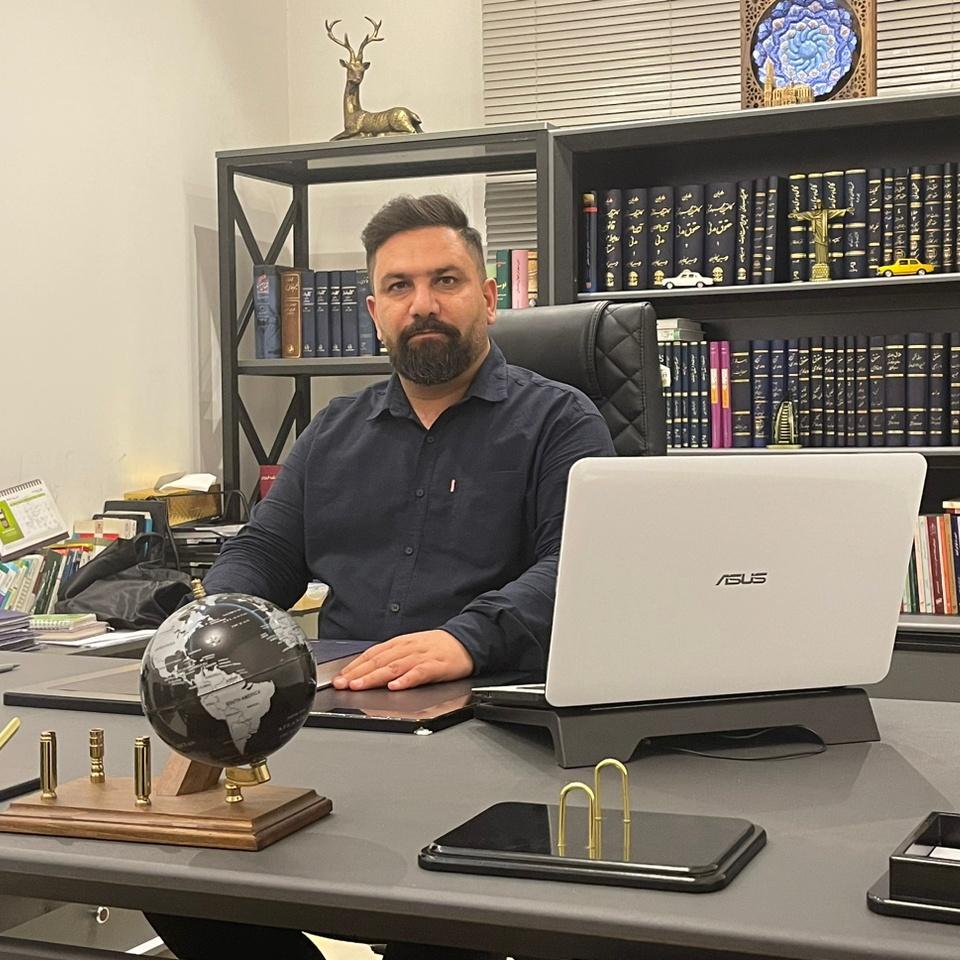 عکس دفتروکالت امید خوشحال 