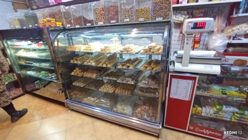 نان و شیرینی علی