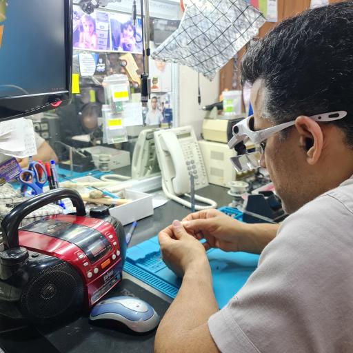 عکس نمایندگی تعمیرات تلویزیون و اسپیکر امیر سرویس