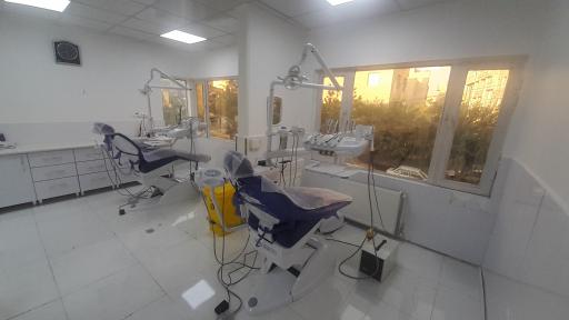 عکس ساختمان پزشکان جمهوری (گروه پزشکی رایحه حیات)