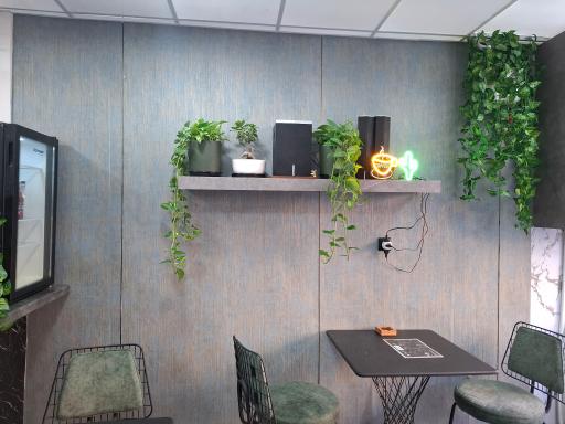 عکس کافه شیوانا