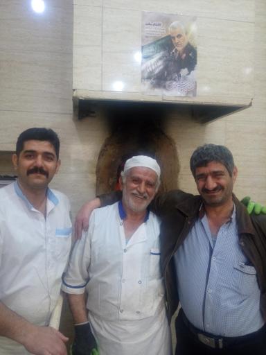 عکس نانوایی سنگک سنتی آذربیک