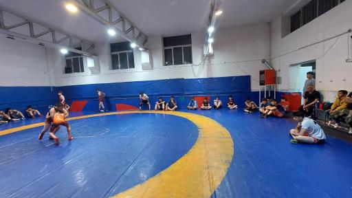 عکس سالن کشتی هفده شهریور