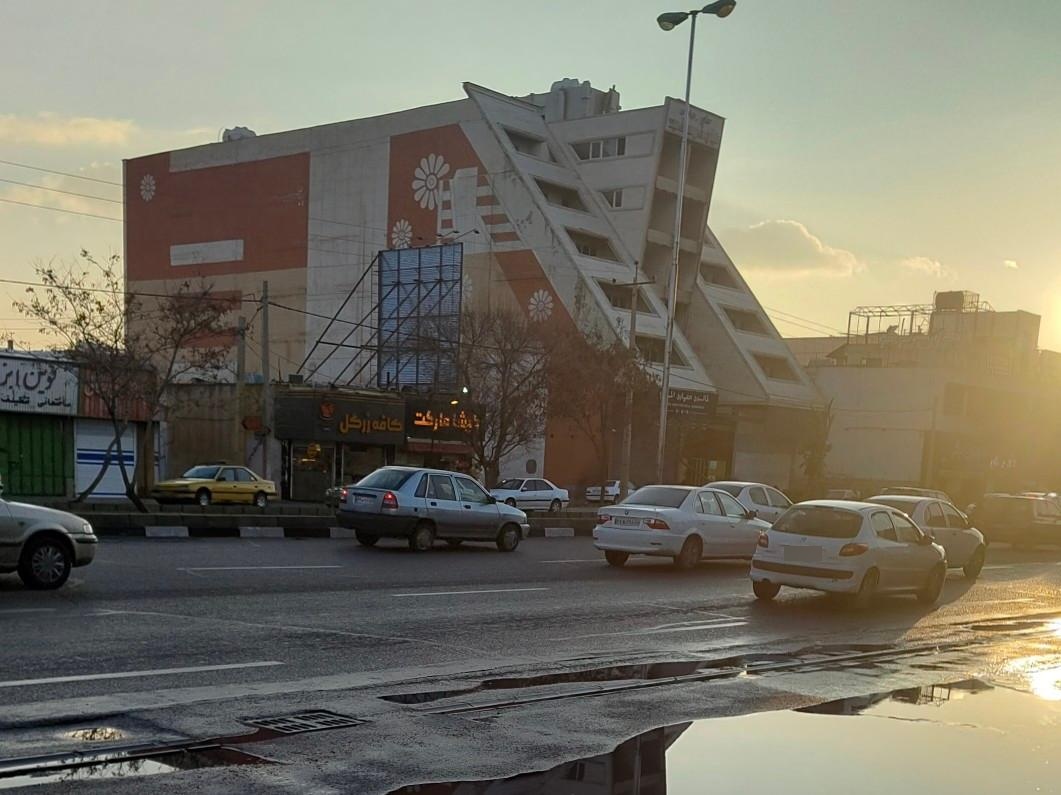 عکس مجتمع تجاری اداری نیلوفر سفید