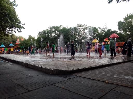 عکس زمین کودکان پارک ملت