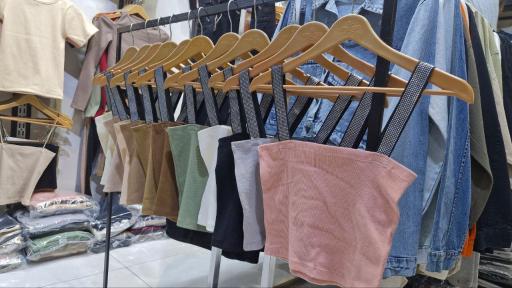 عکس تولید و پخش پوشاک تی تیش