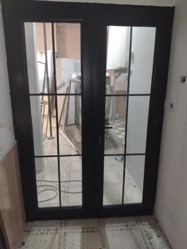 عکس کارگاه تولید درب و پنجره دوجداره upvc 