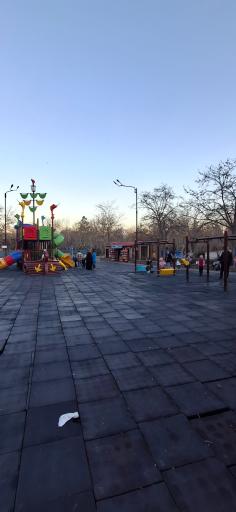 عکس زمین کودکان پارک ملت
