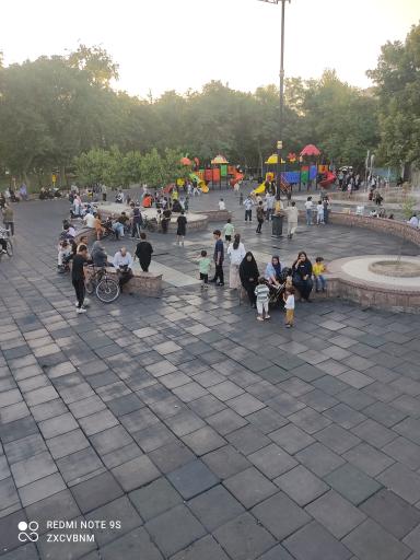 عکس زمین کودکان پارک ملت