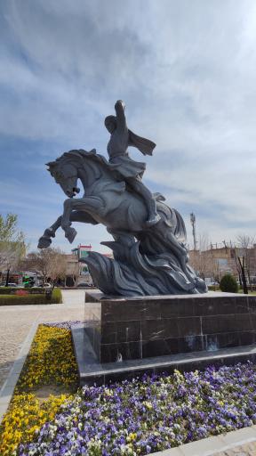 عکس مجسمه گذر سیاوش از آتش