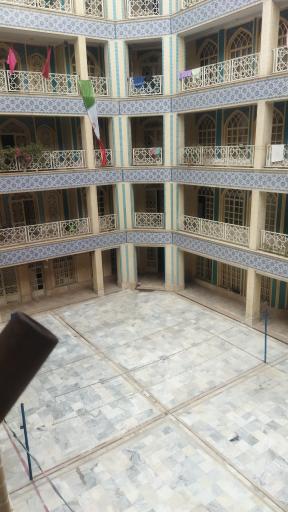 عکس مدرسه علمیه حاج ملاصادق مجتهد قمی