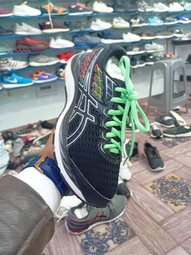 عکس فروشگاه کفش استوک لند