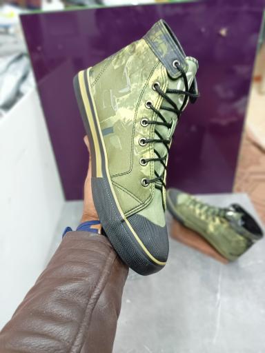 عکس فروشگاه کفش استوک لند