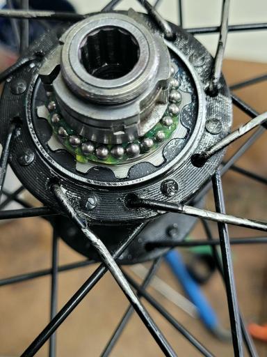 عکس تعمیرگاه دوچرخه صادقی 