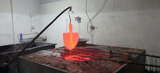 عکس گروه تولیدی صنعتی آذر بیل