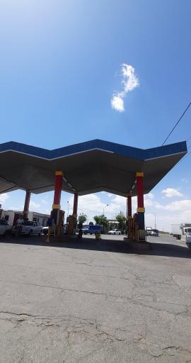 عکس پمپ بنزین مهدی نیا