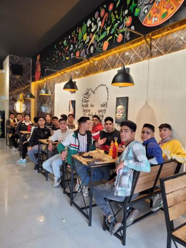 عکس فست فود شاهان 