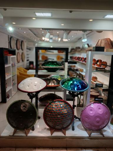 عکس گالری لوازم موسیقی دیانا