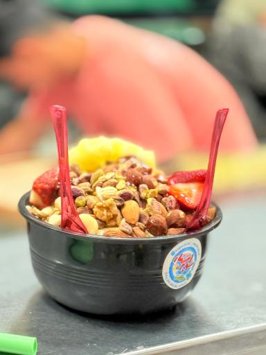 آبمیوه و بستنی سوپر استار