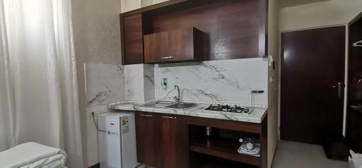 عکس هتل بیستون طلایی
