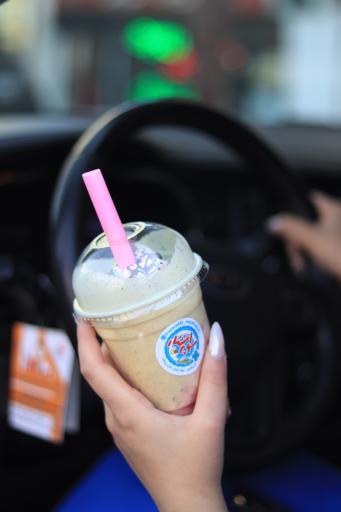 آبمیوه و بستنی سوپر استار