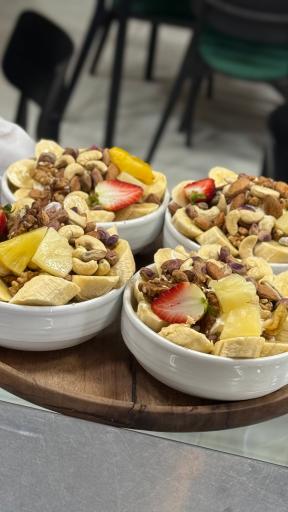 آبمیوه و بستنی سوپر استار