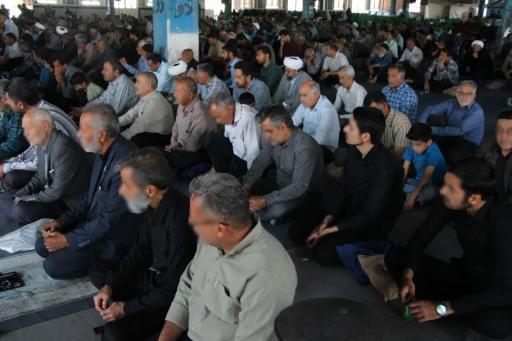 عکس مصلی نماز جمعه