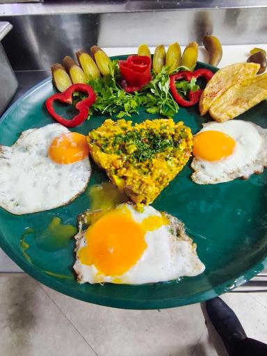 عکس چلو کبابی آفتاب