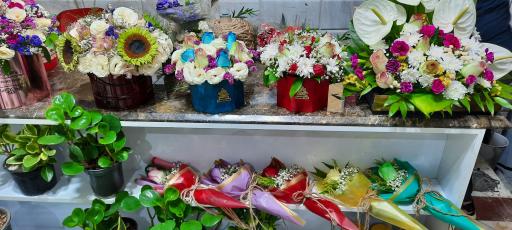 عکس گل فروشی نجلا 