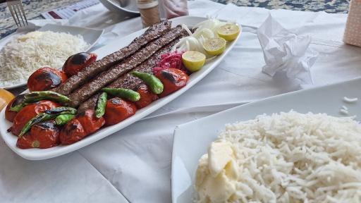 عکس باغ رستوران اشراف 