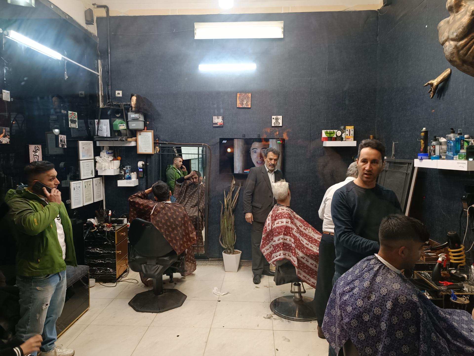 عکس آرایشگاه آذربایجان