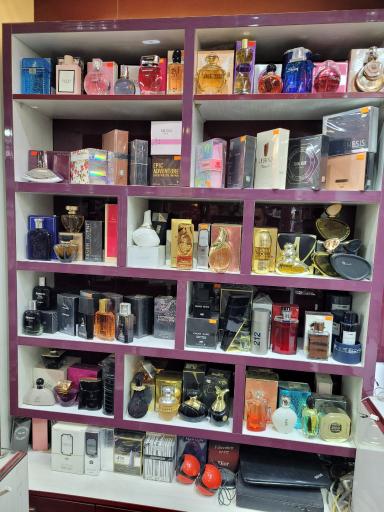 عکس فروشگاه دختر خوب