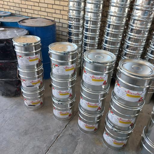 عکس انبار و دفتر فروش شرکت رنگسازی سراب رنگ