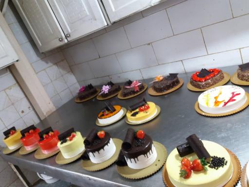 عکس شیرینی سرای داغ