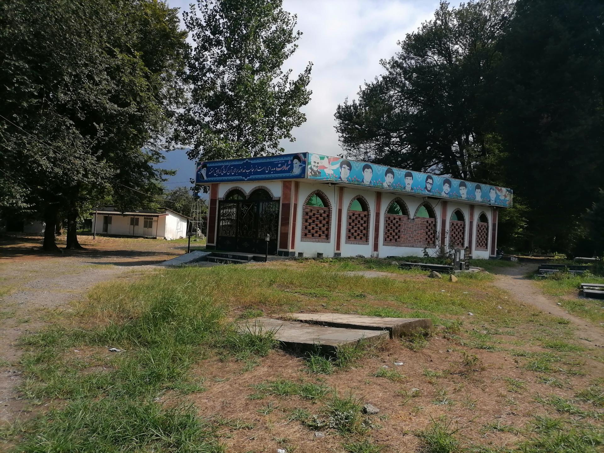 عکس گلزار شهدای اوشیان