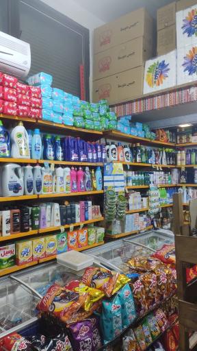 عکس سوپرمارکت و میوه فروشی دلفین