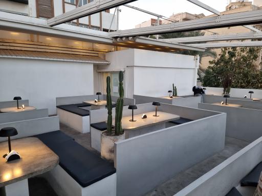 عکس کافه رستوران دوچرخه