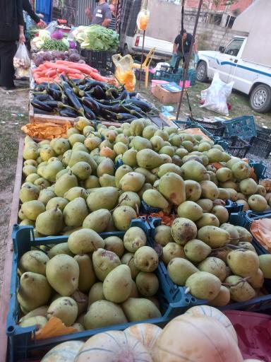 عکس پنجشنبه بازار امامزاده عبدالله